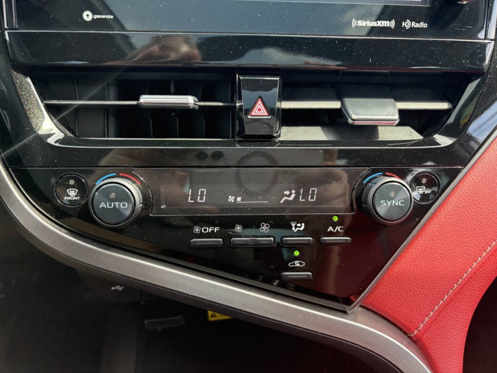 2022 Toyota Camry Image 21