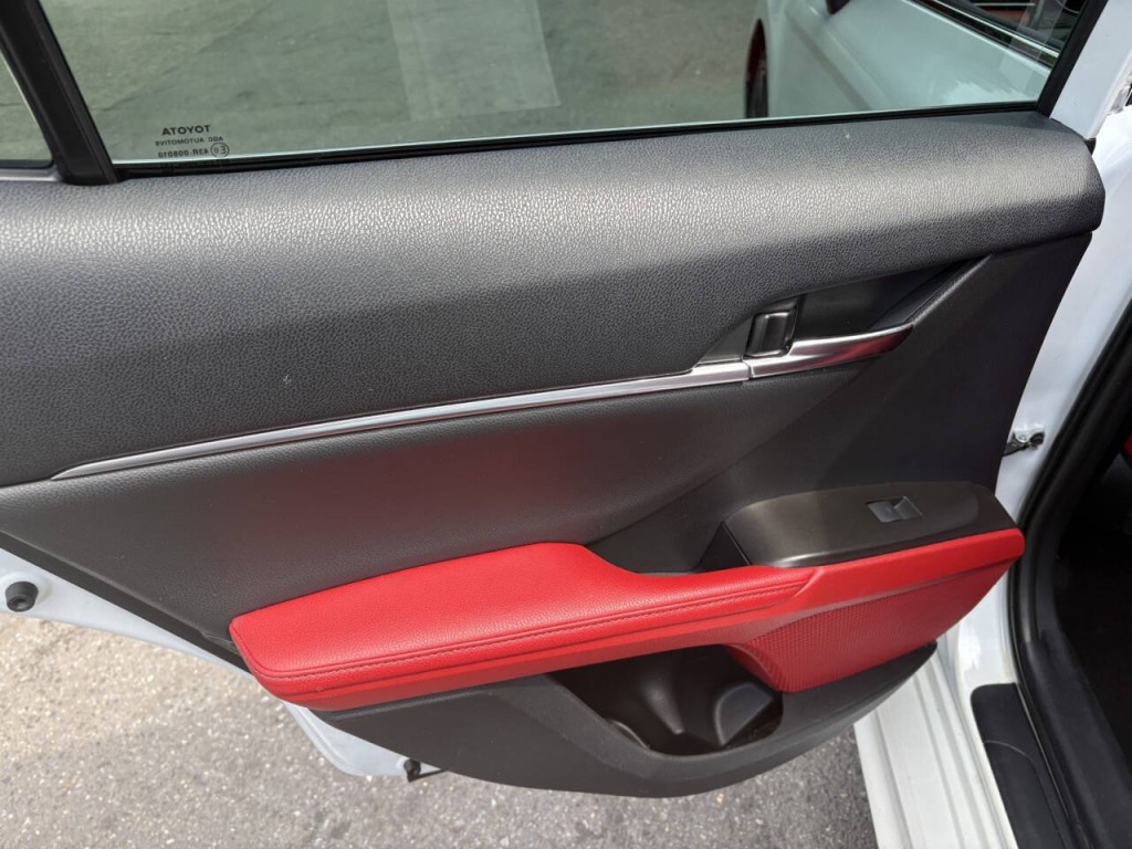 2022 Toyota Camry Image 26