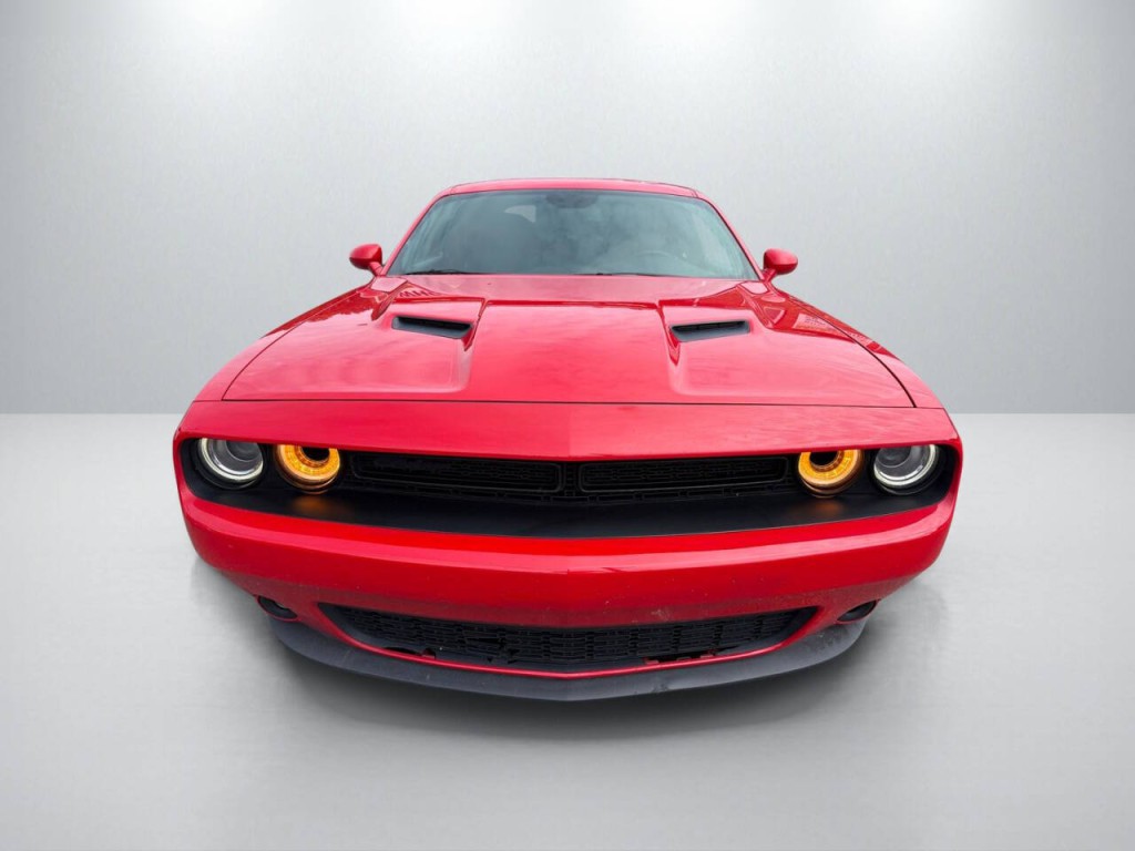 2021 Dodge Challenger Image 2