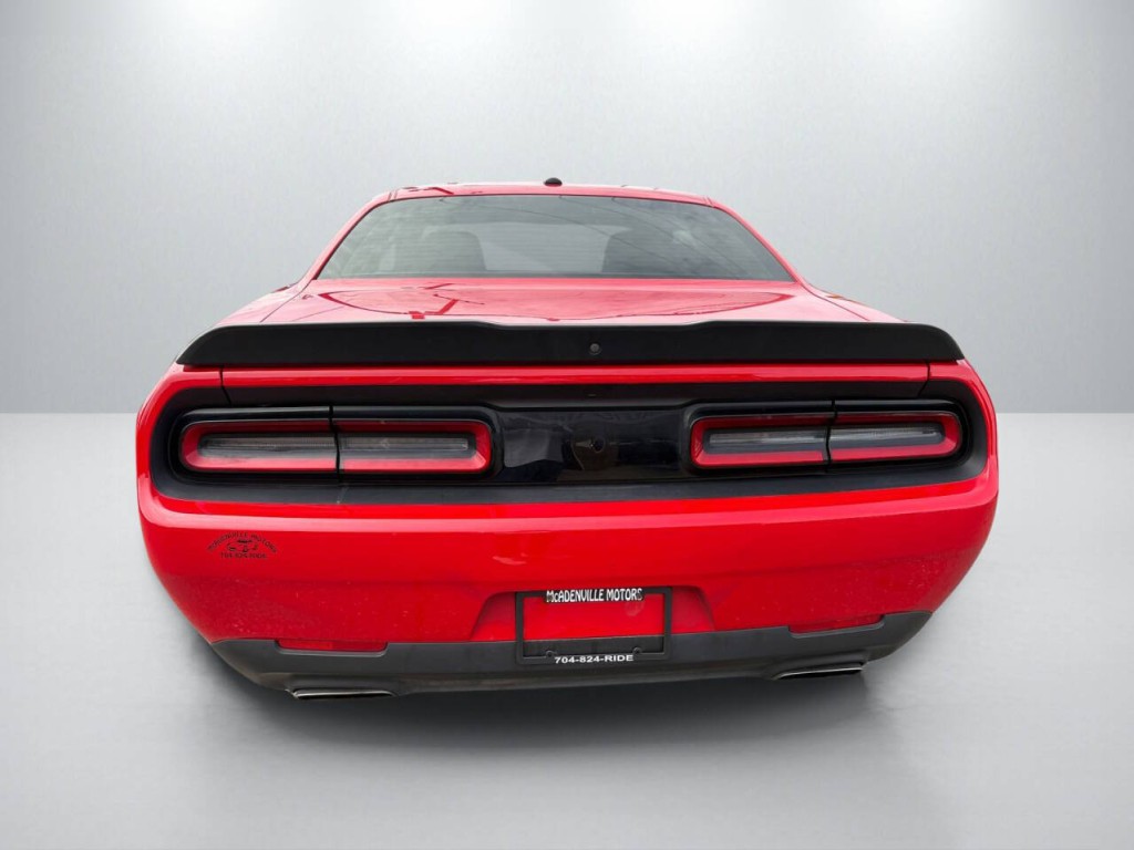 2021 Dodge Challenger Image 6