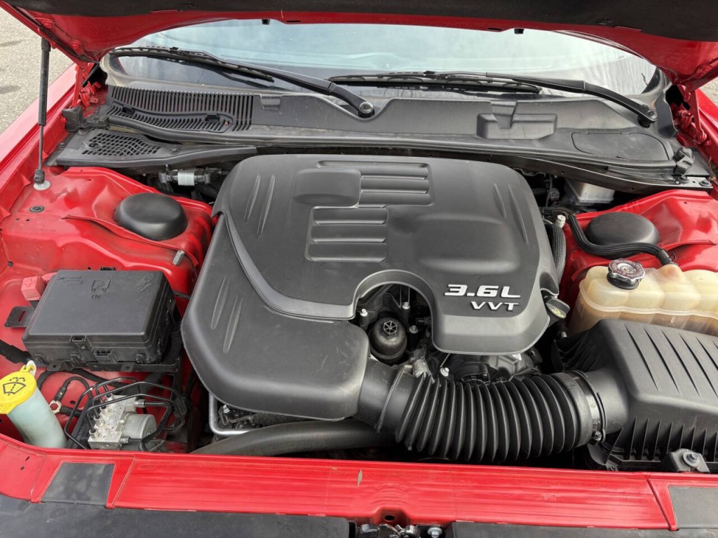2021 Dodge Challenger Image 24