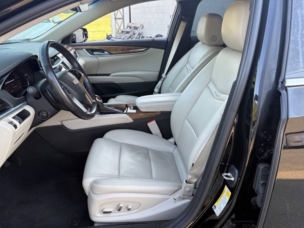 2018 Cadillac XTS Image 11