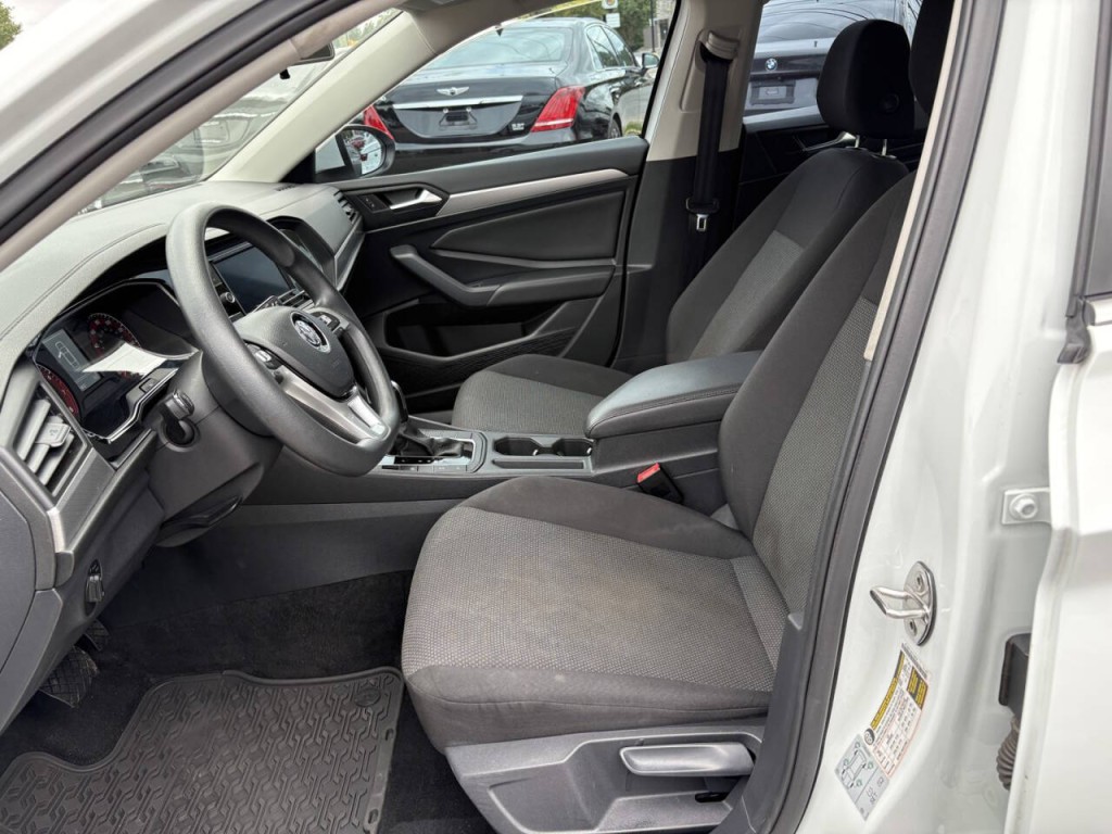 2019 Volkswagen Jetta Image 10