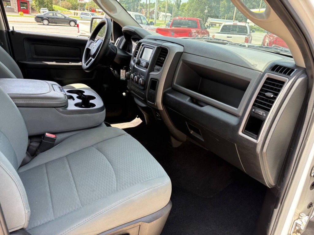 2015 RAM 1500 Image 27