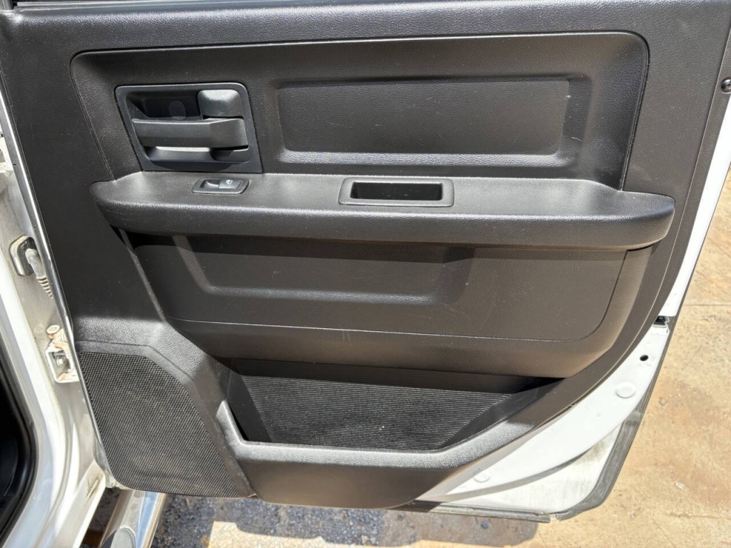 2015 RAM 1500 Image 28