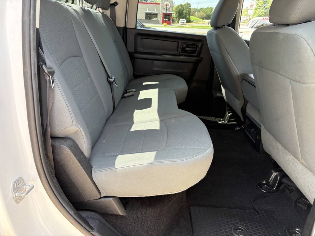 2015 RAM 1500 Image 29