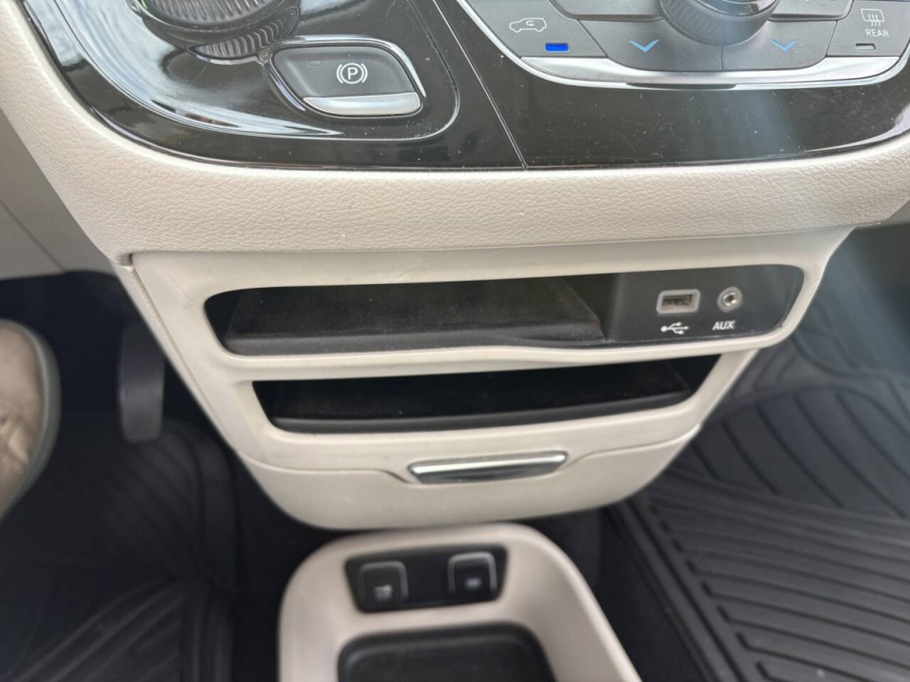 2018 Chrysler Pacifica Image 20