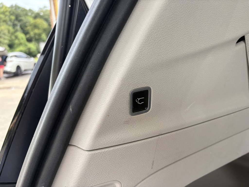 2018 Chrysler Pacifica Image 24