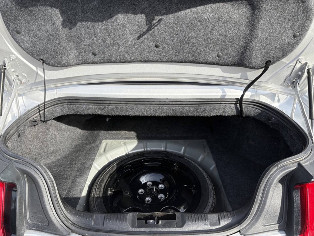 2019 Ford Mustang Image 28