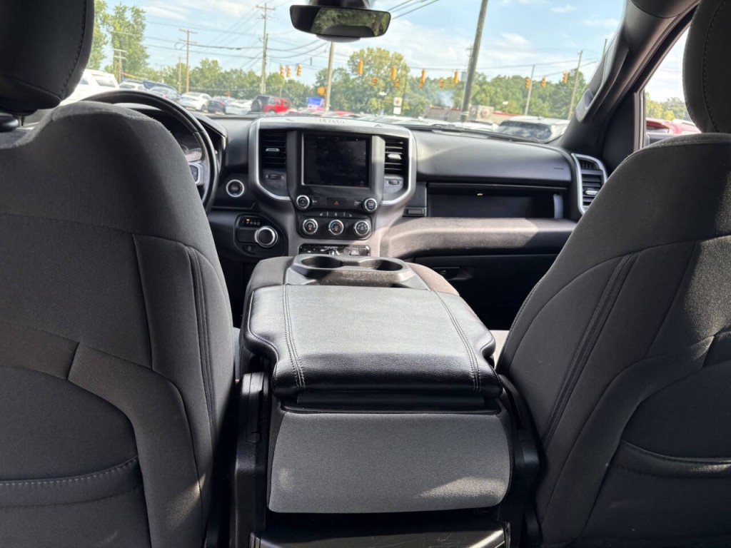2023 RAM 1500 Image 24