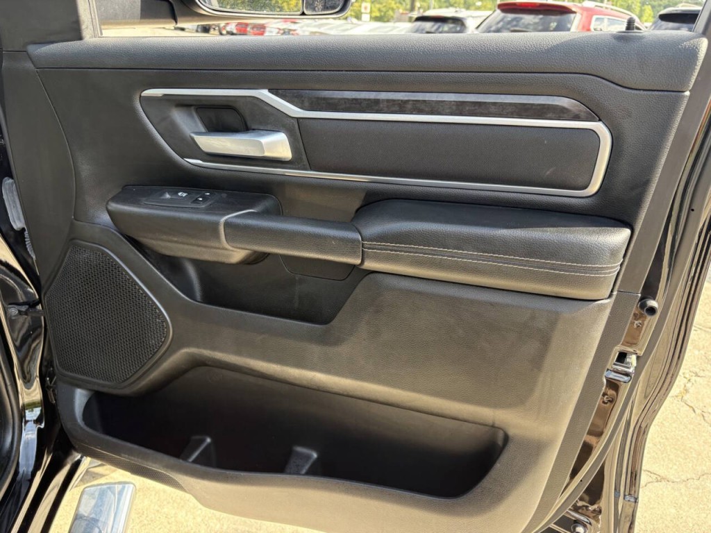 2023 RAM 1500 Image 31