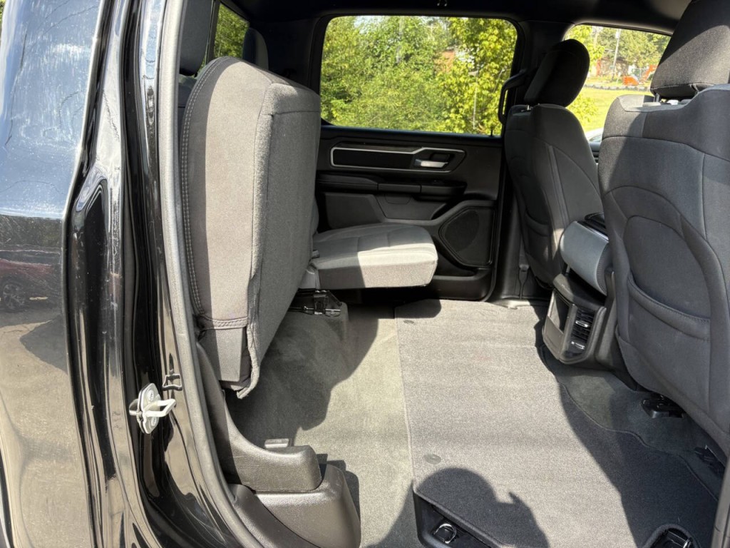 2023 RAM 1500 Image 36