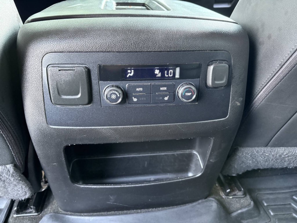 2018 Chevrolet Tahoe Image 24