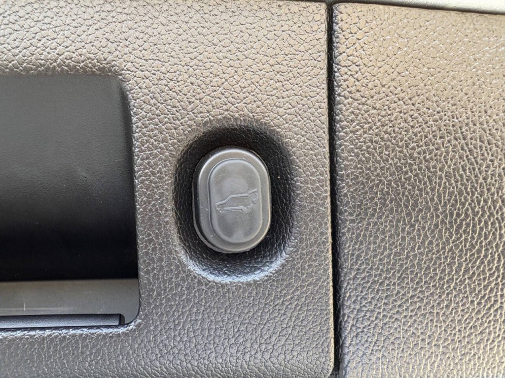 2018 Chevrolet Tahoe Image 29
