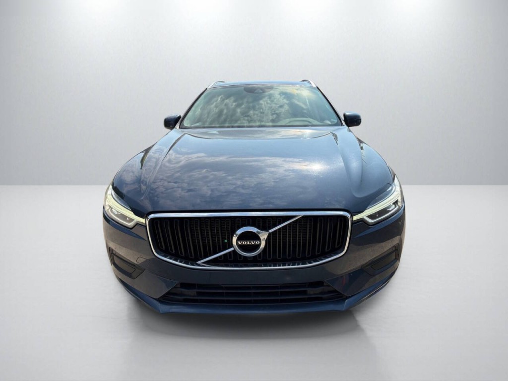 2020 Volvo XC60 Image 2