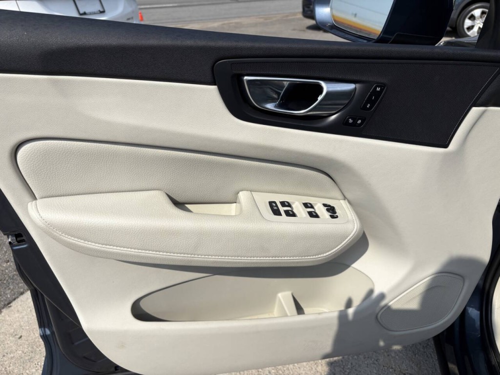 2020 Volvo XC60 Image 11