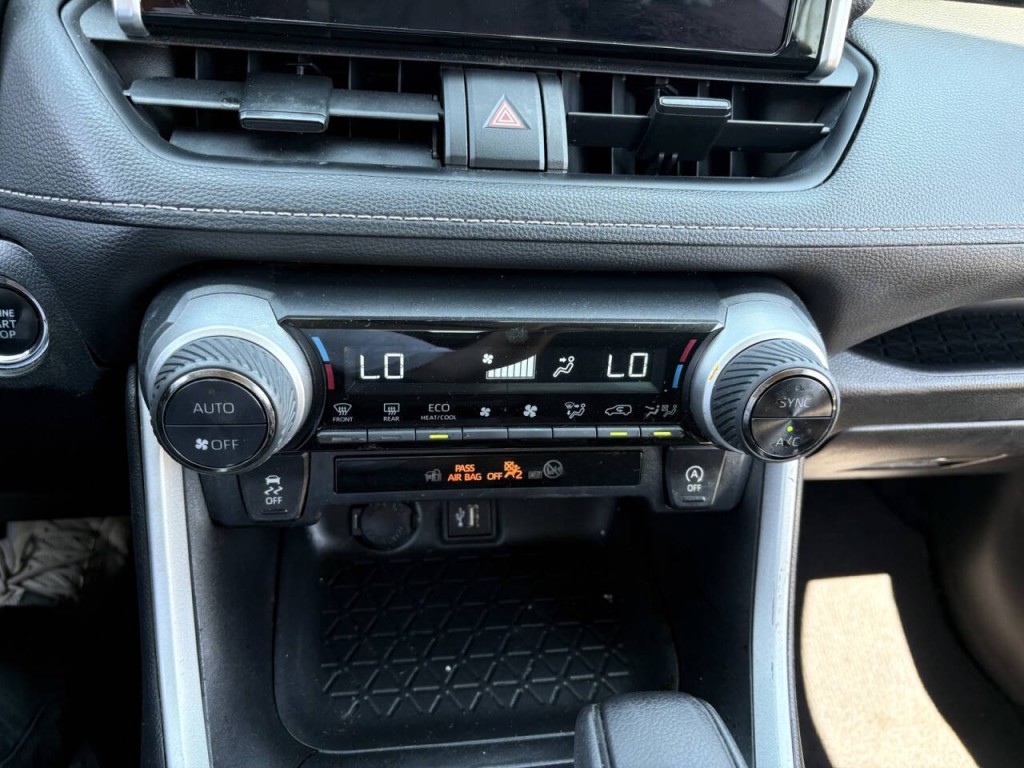 2022 Toyota Rav4 Image 18
