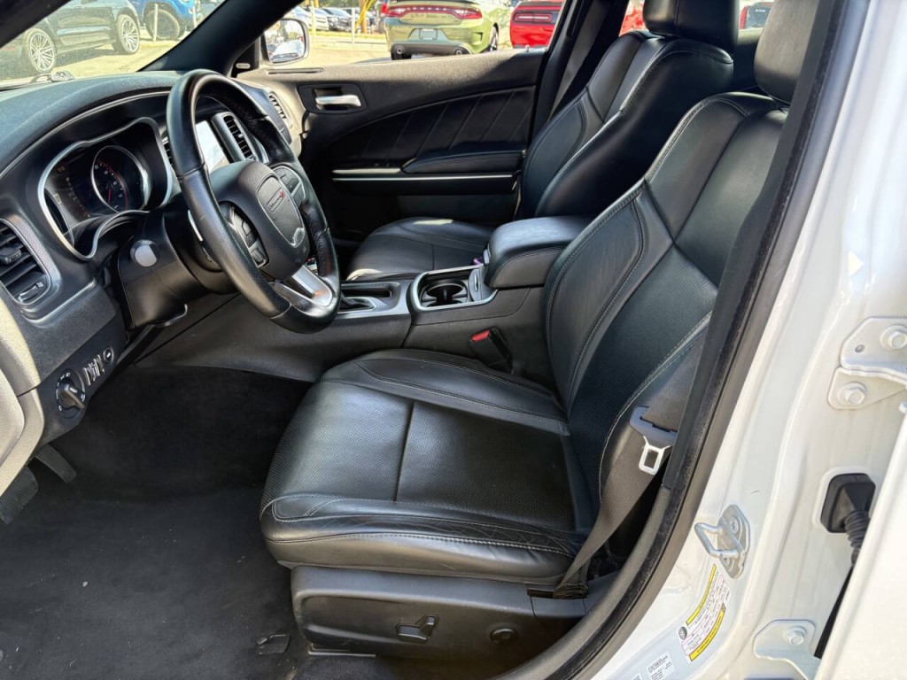 2018 Dodge Charger Image 10