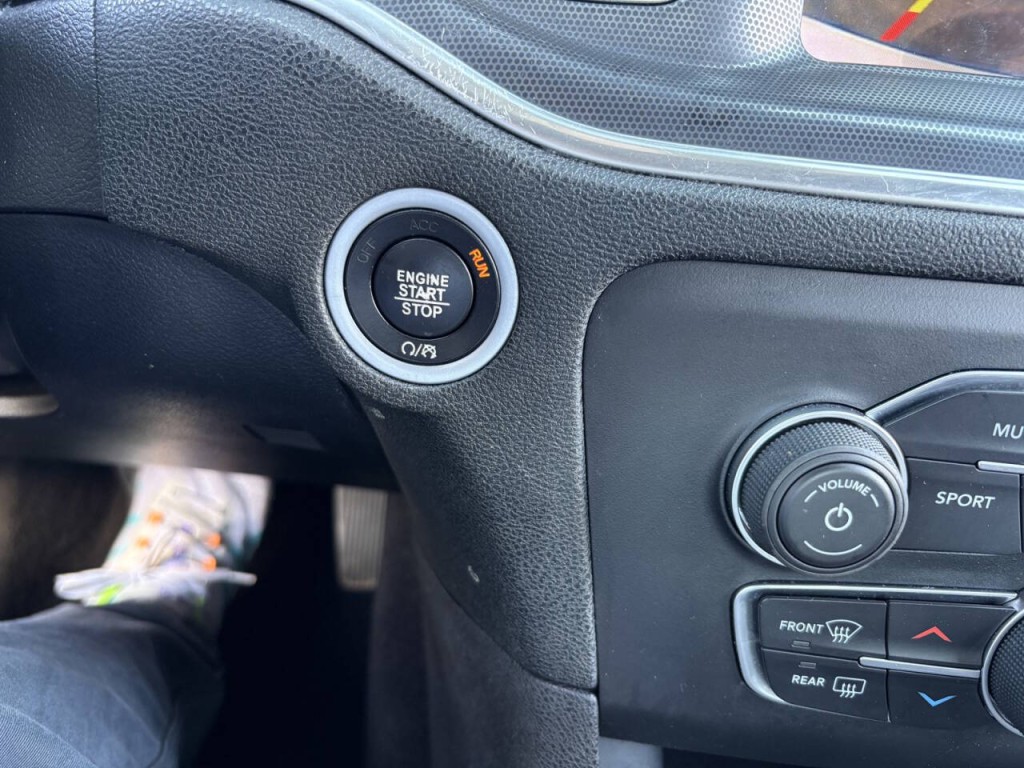 2018 Dodge Charger Image 19
