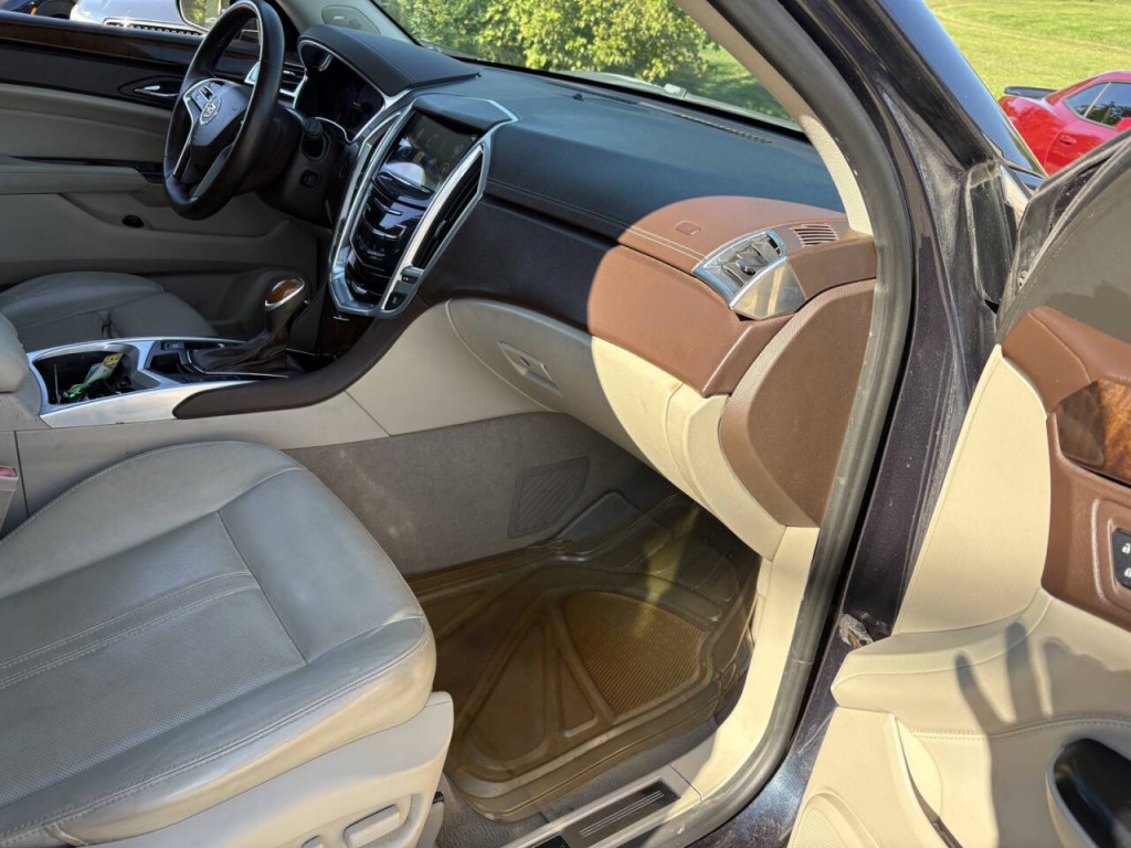 2014 Cadillac SRX Image 30