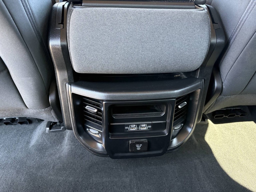2021 RAM 1500 Image 24