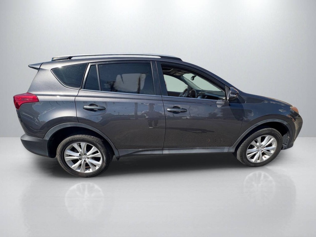 2015 Toyota Rav4 Image 8