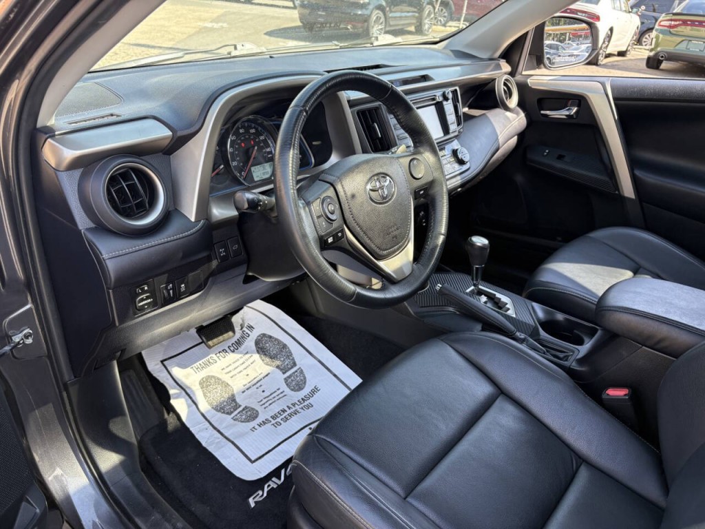 2015 Toyota Rav4 Image 11