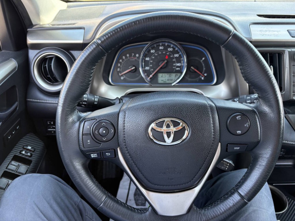 2015 Toyota Rav4 Image 13