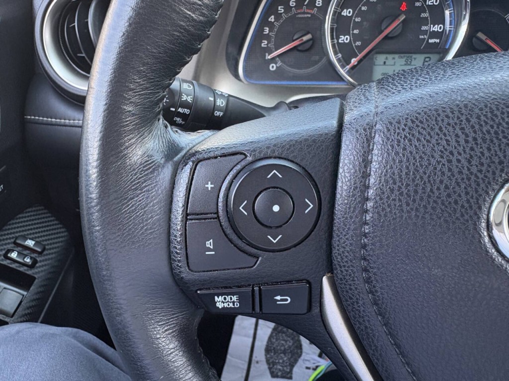 2015 Toyota Rav4 Image 15