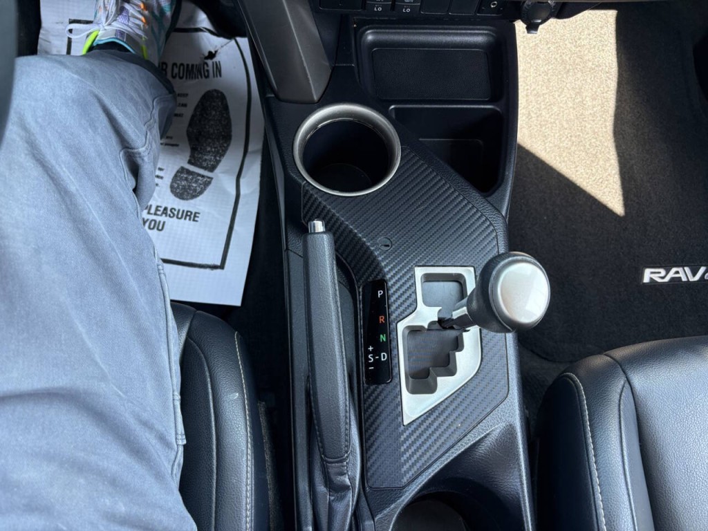 2015 Toyota Rav4 Image 22