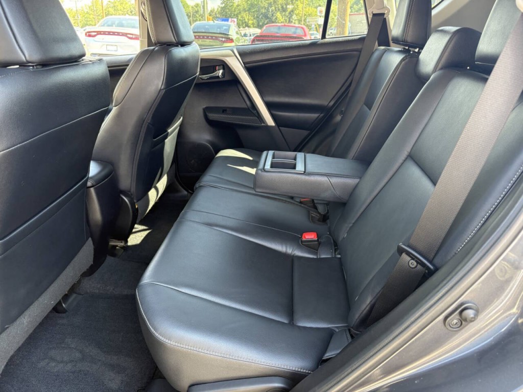 2015 Toyota Rav4 Image 26