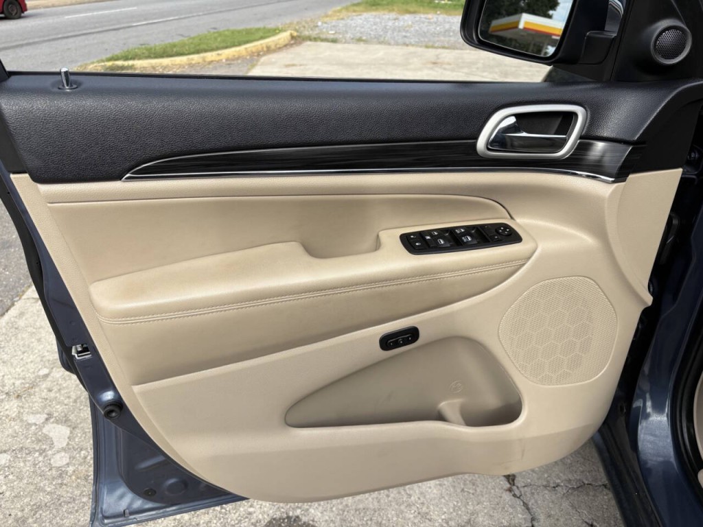 2021 Jeep Grand Cherokee Image 9