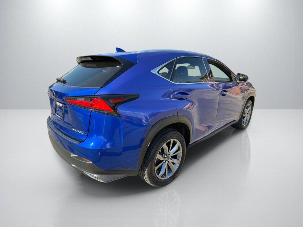 2021 Lexus NX 300 Image 7