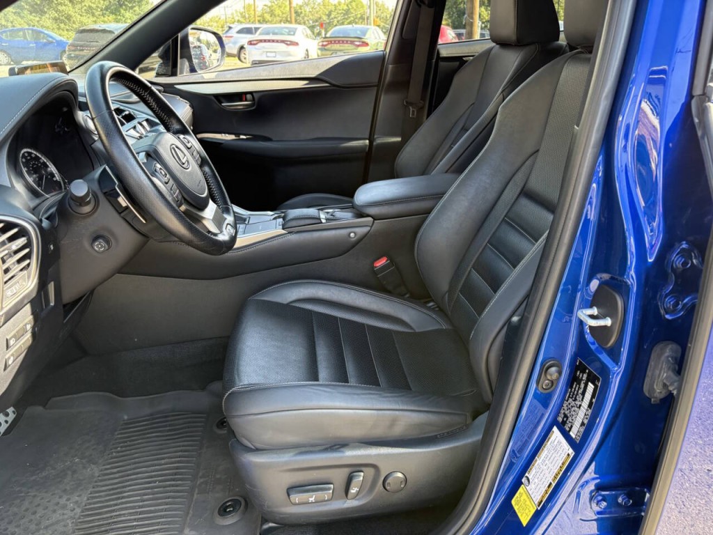 2021 Lexus NX 300 Image 10