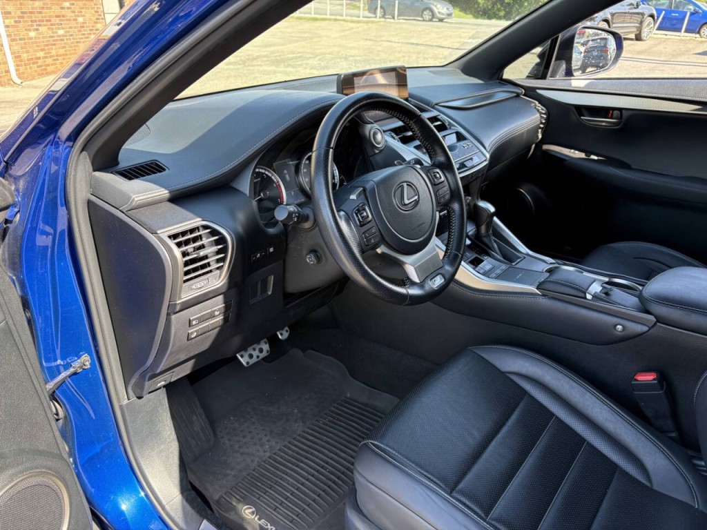 2021 Lexus NX 300 Image 11