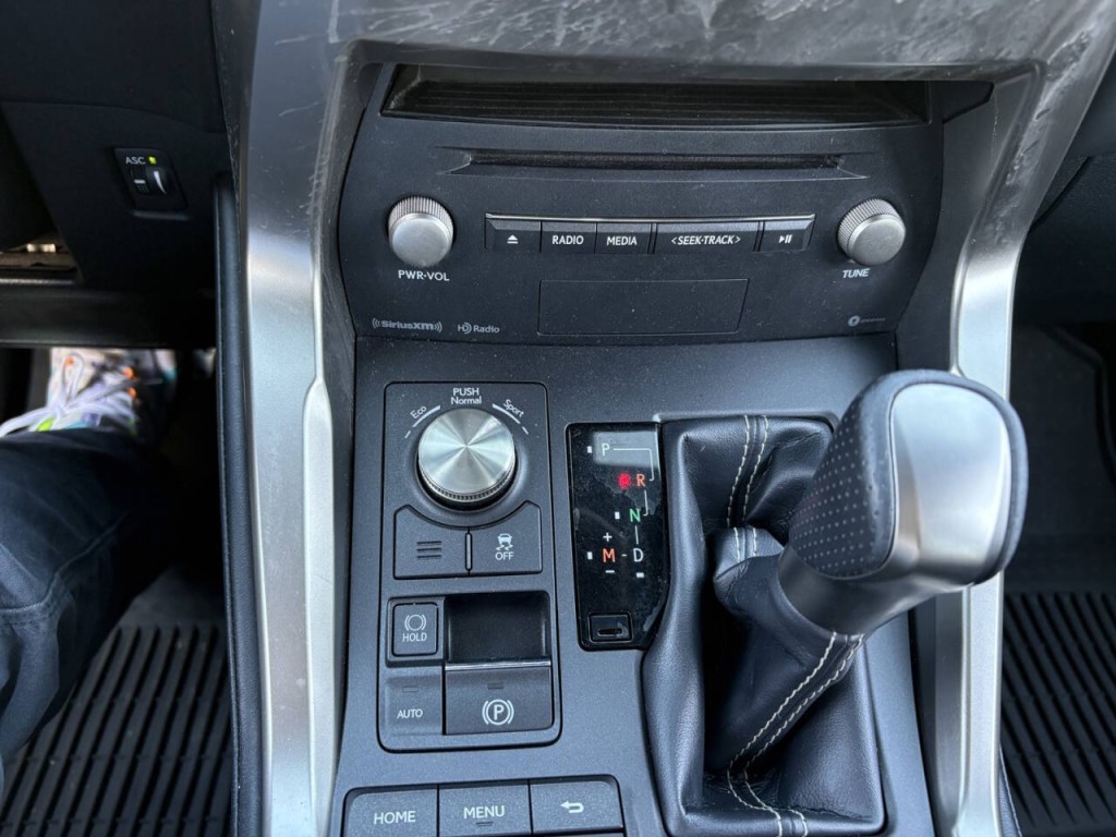 2021 Lexus NX 300 Image 21