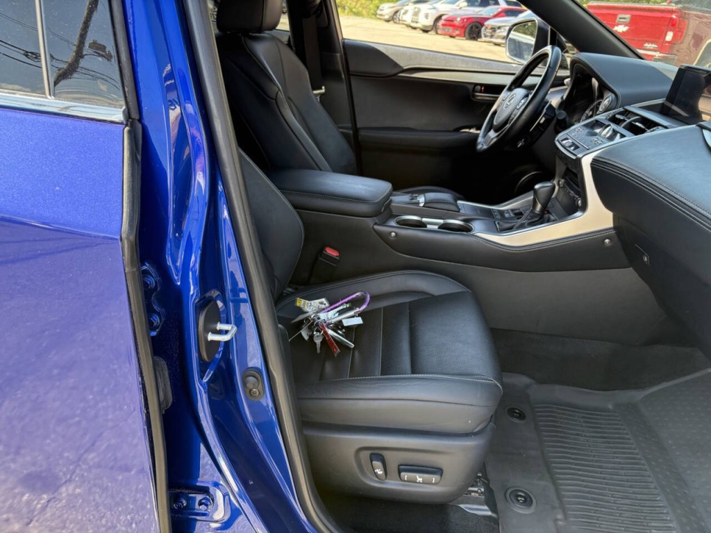 2021 Lexus NX 300 Image 28