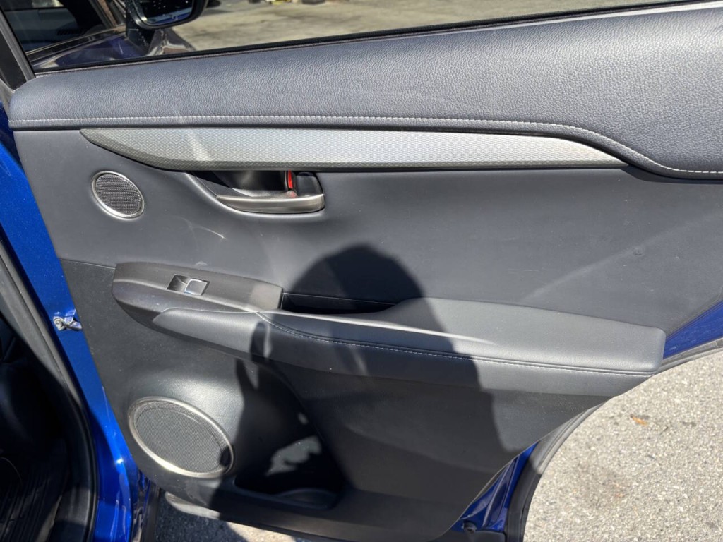 2021 Lexus NX 300 Image 30