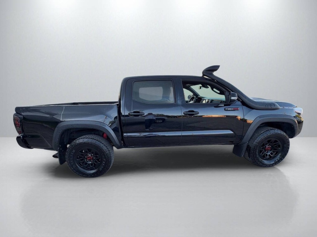 2019 Toyota Tacoma Image 8