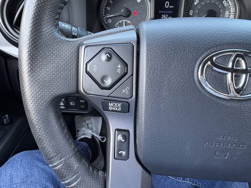 2019 Toyota Tacoma Image 14