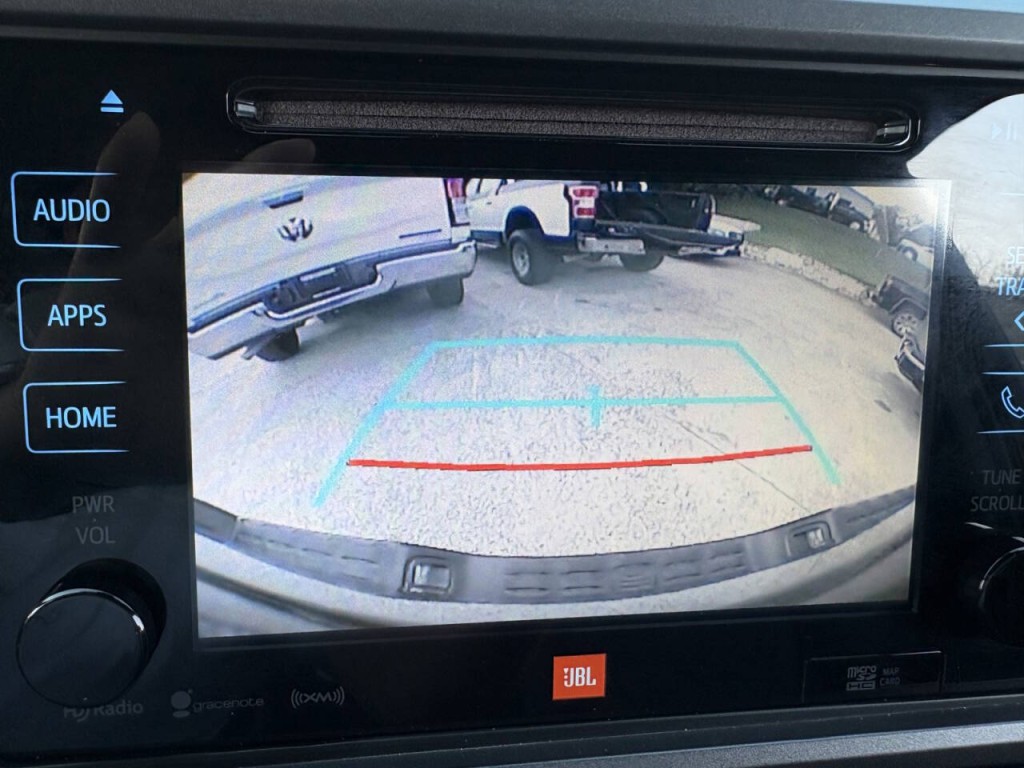 2019 Toyota Tacoma Image 18