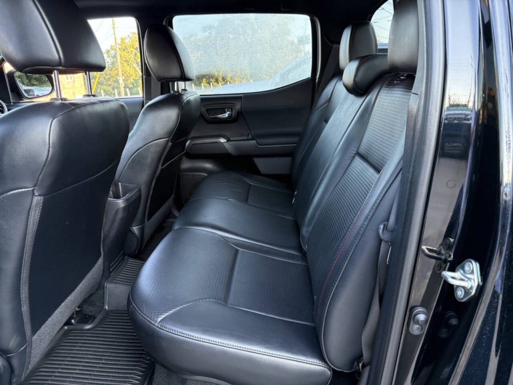 2019 Toyota Tacoma Image 25