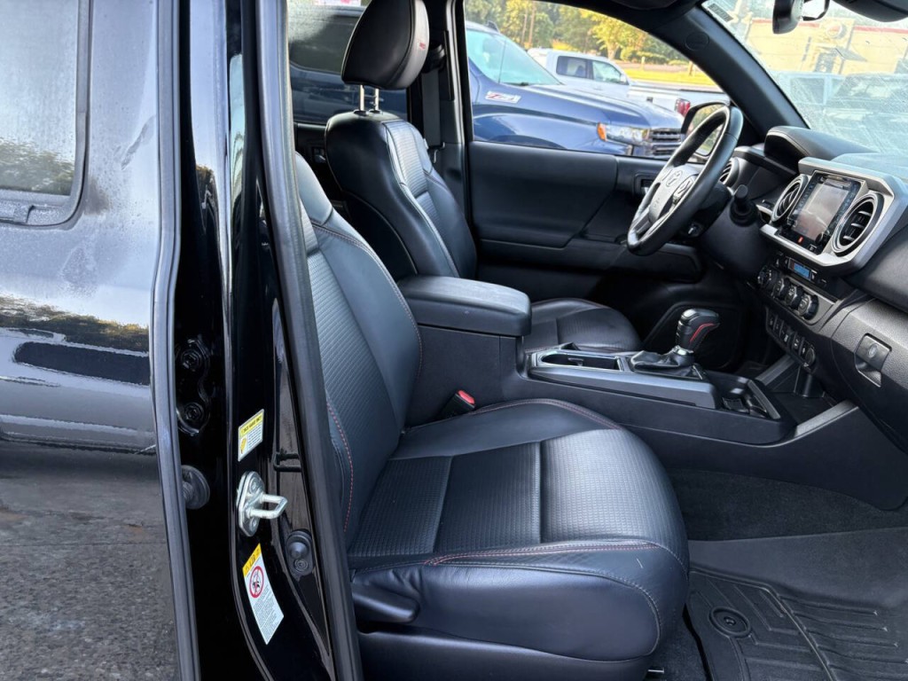 2019 Toyota Tacoma Image 28