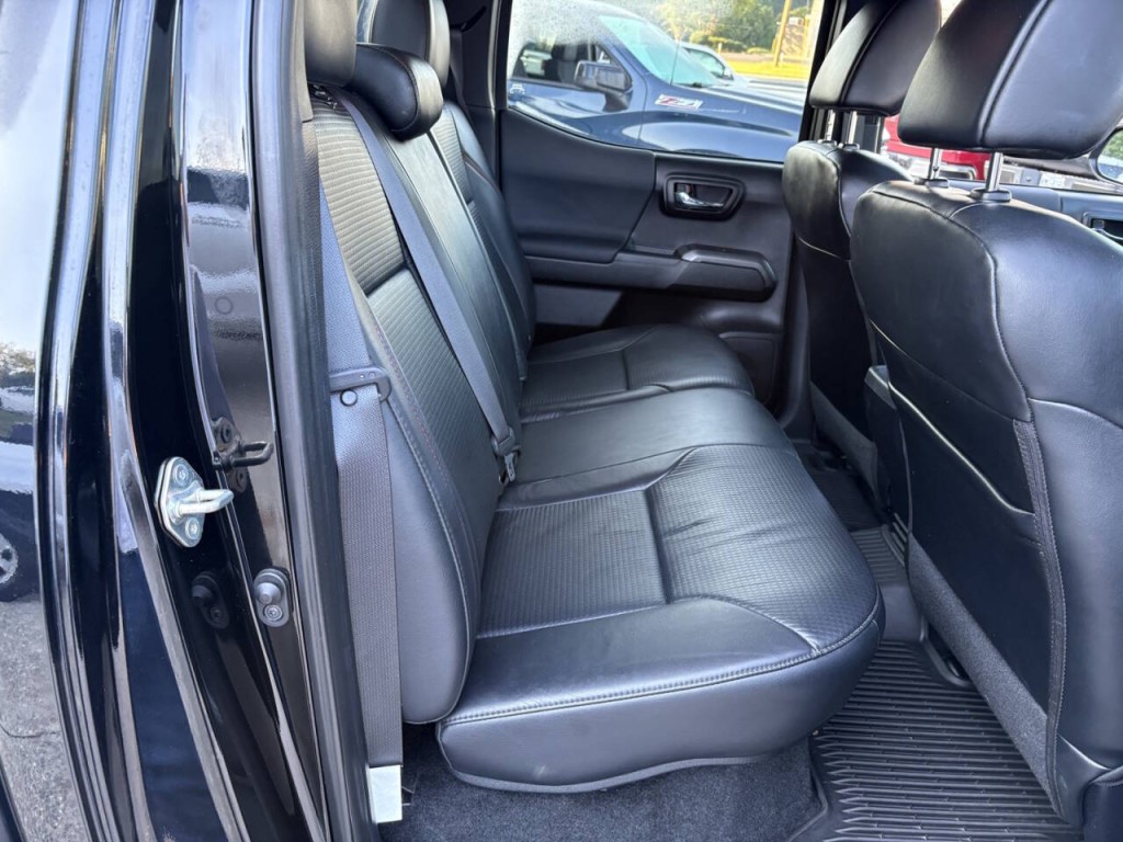 2019 Toyota Tacoma Image 31