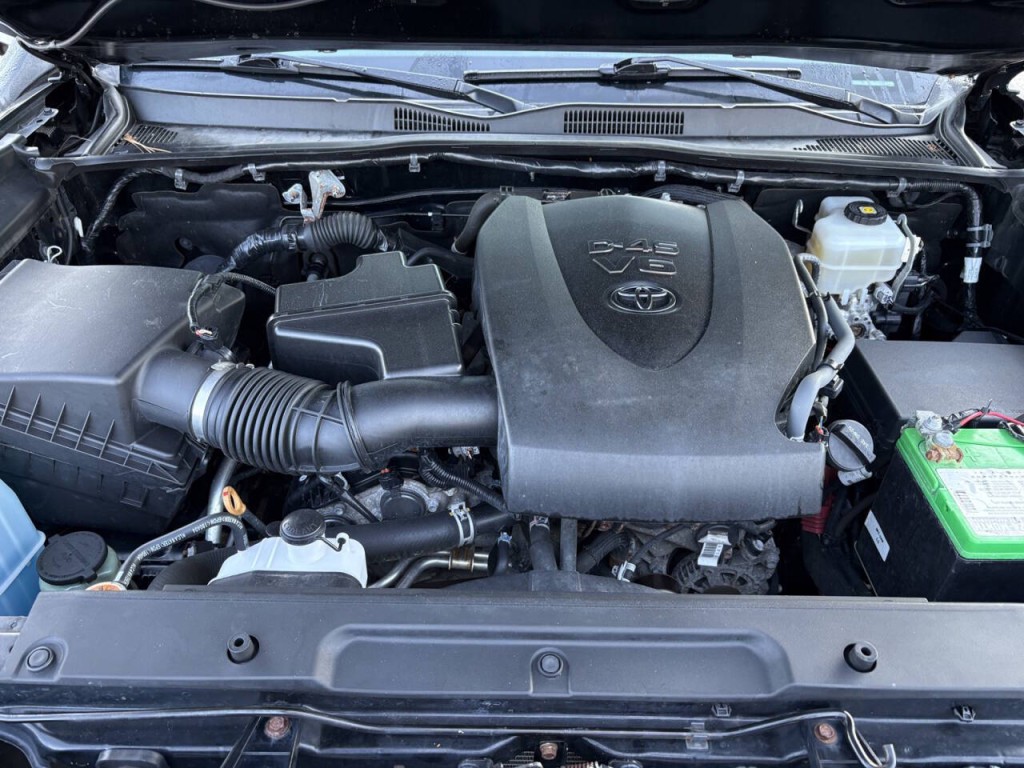 2019 Toyota Tacoma Image 32