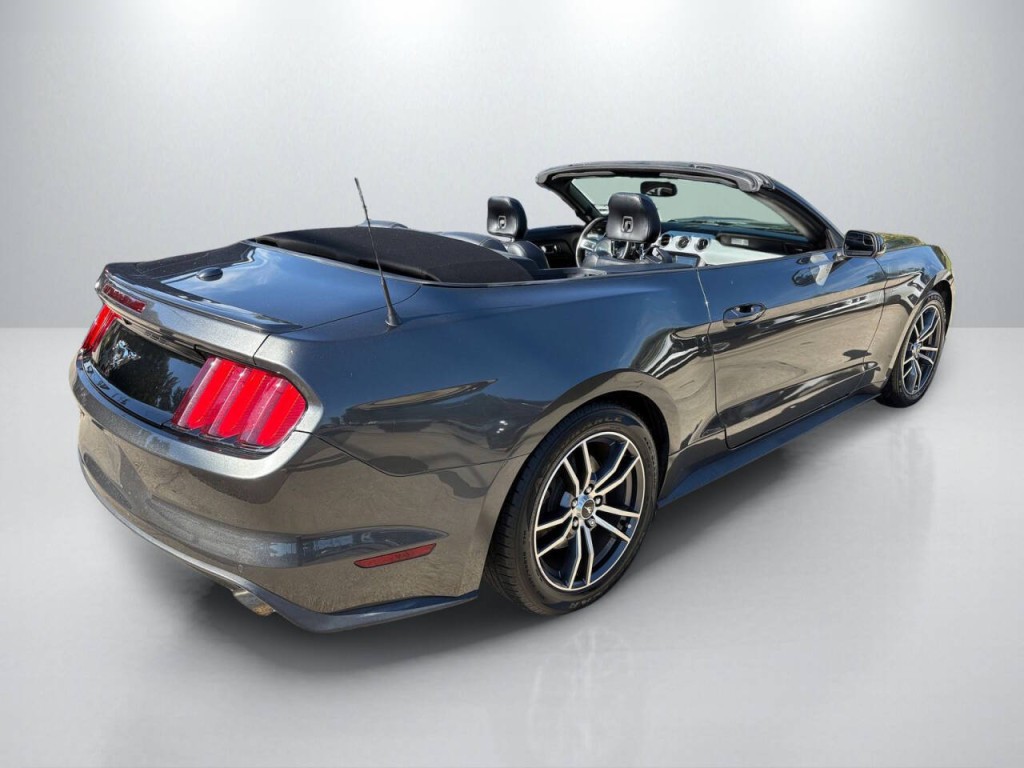 2017 Ford Mustang Image 7