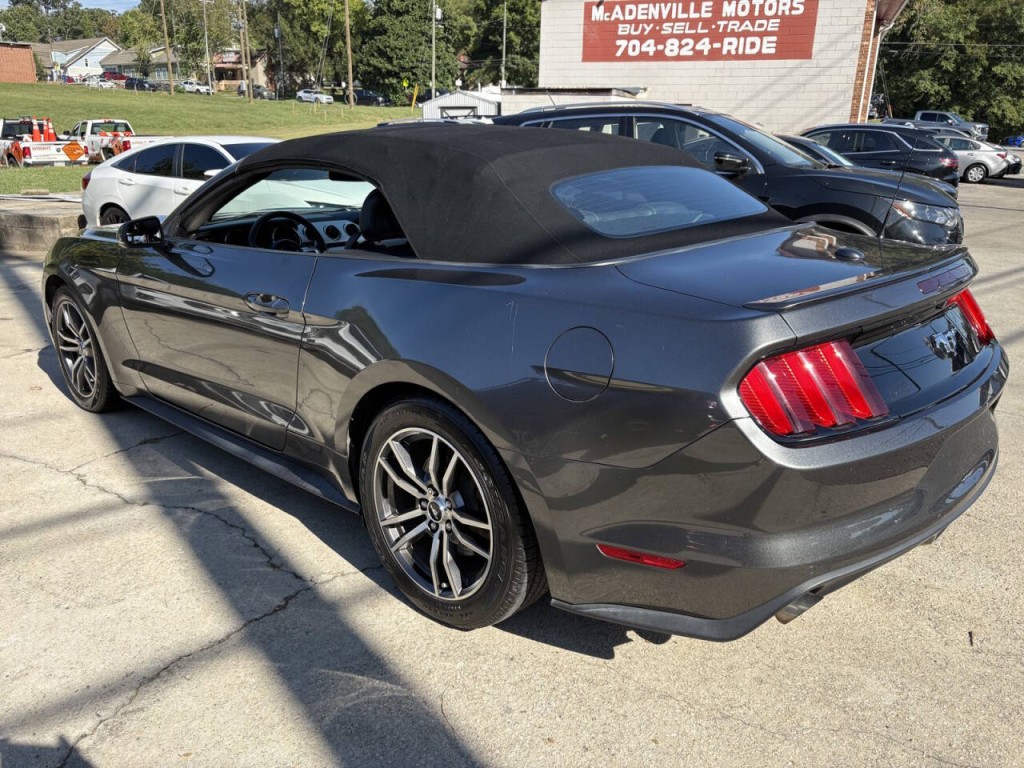 2017 Ford Mustang Image 15