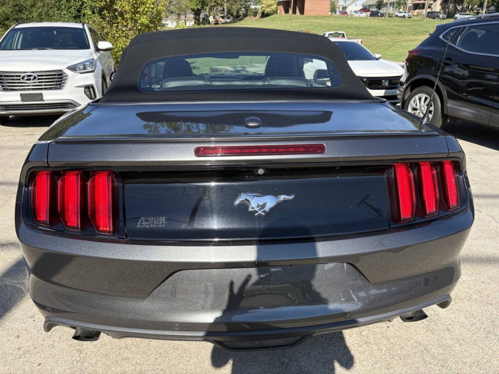2017 Ford Mustang Image 16