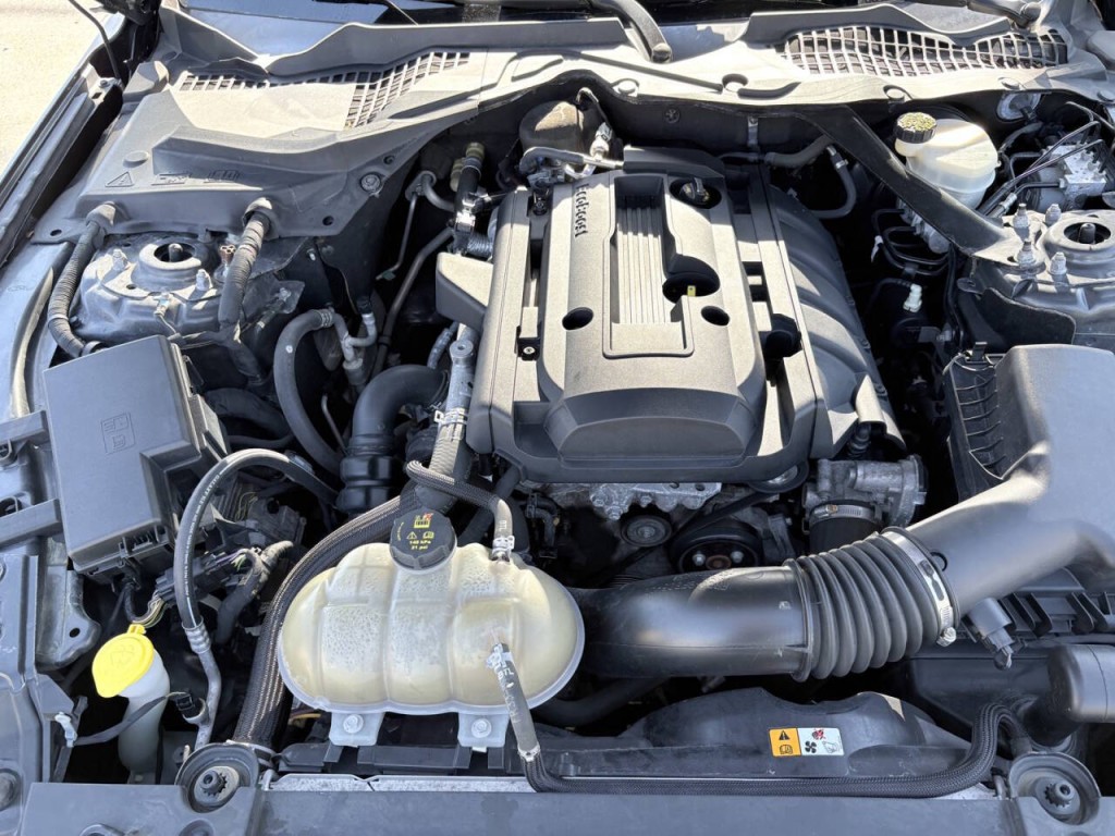 2017 Ford Mustang Image 35