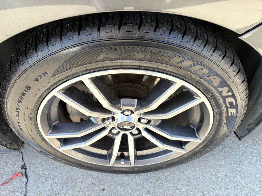 2017 Ford Mustang Image 36